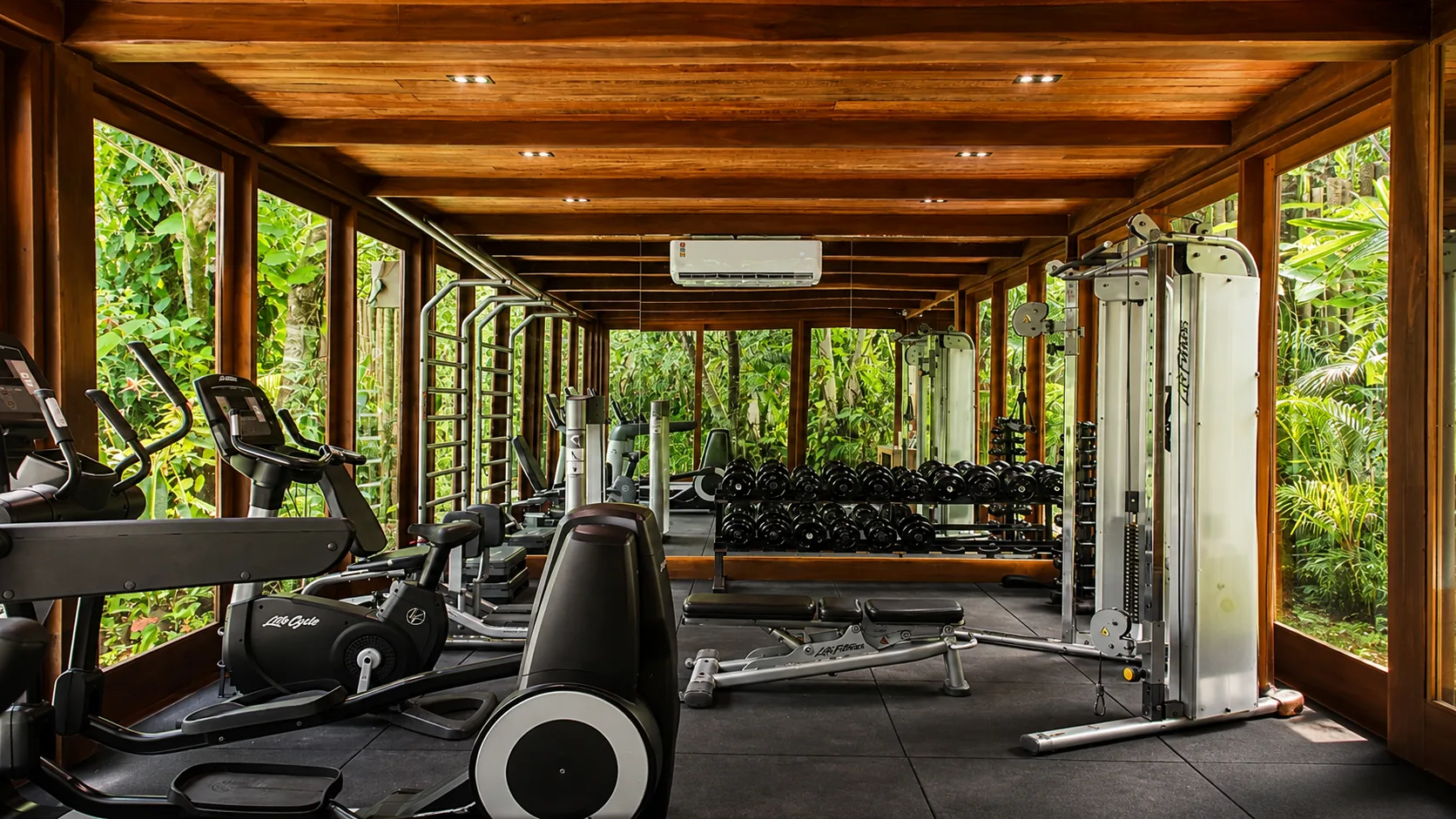 Academia equipada do Amaia Trancoso Hotel