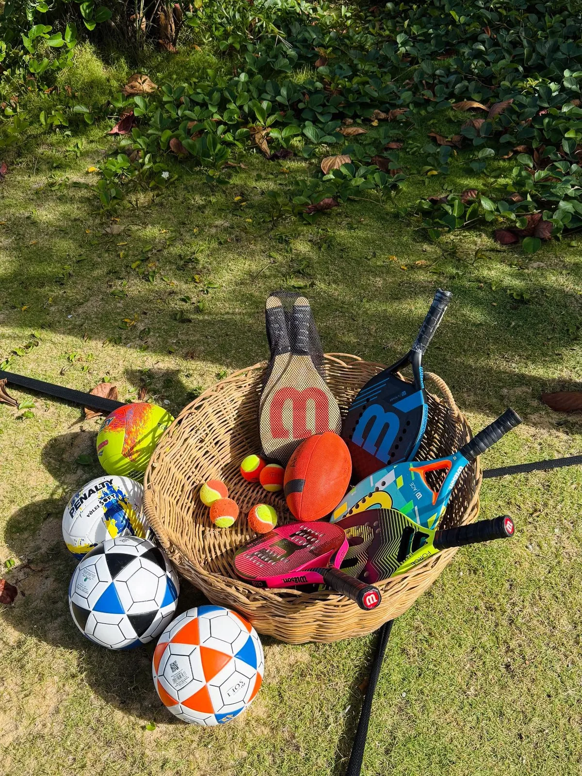 Artigos esportivos disponíveis para atividades no Amaia